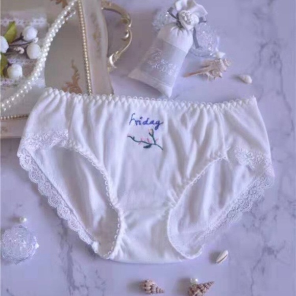 Friday Panties Soft Baby Cotton embroidered with a little flower 24" - 34" waist - Picture 1 of 8